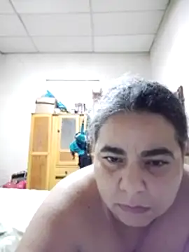 Snapshot of Golositadeamor chatting on 06-11-26, 02:53 Golositadeamor online show from 06-11-26, 02:53