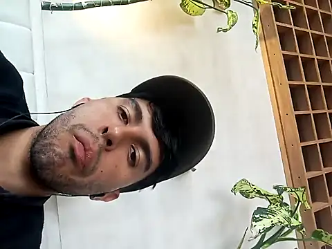 RodrigoColby2 online show from 04-10-26, 07:18