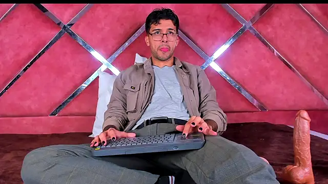 RodrigoColby2 online show from 07-02-26, 03:06