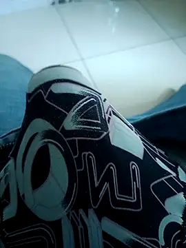 Snapshot of het123__ chatting on 05-04-26, 04:08 het123 online show from 05-04-26, 04:08