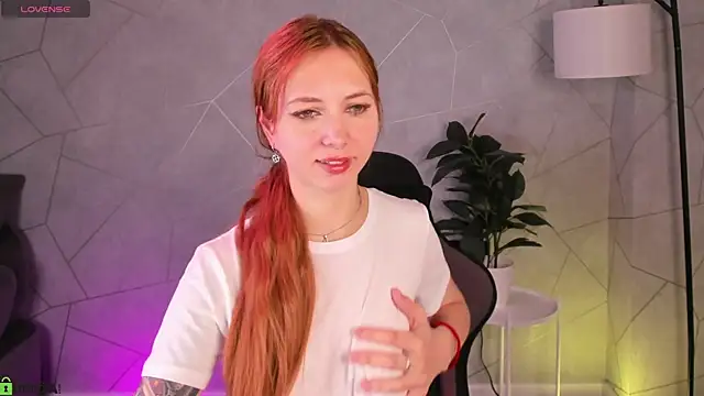 Sienna Nyx online show from 04-26-26, 09:29