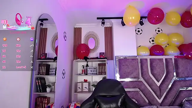 Snapshot of Eva__Walker chatting on 06-14-26, 10:34 Eva Walker online show from 06-14-26, 10:34