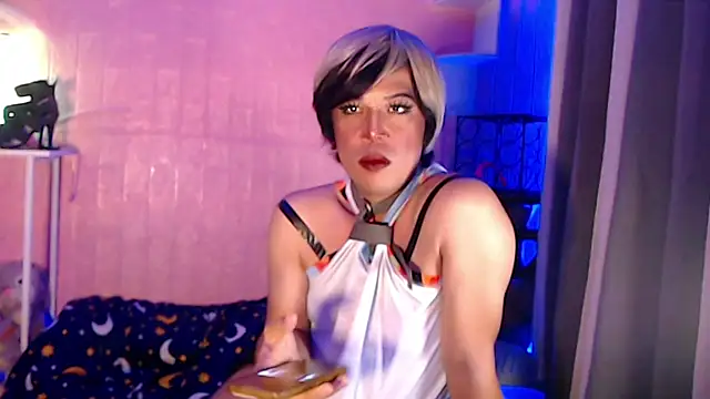 akiramoore online show from 06-06-26, 05:56