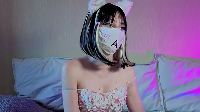 Snapshot of LunaNyanmi chatting on 06-30-26, 02:18 LunaNyanmi online show from 06-30-26, 02:18