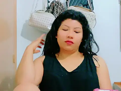 MojaditPussy online show from 05-13-26, 06:00