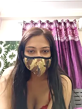 Snapshot of Aliyaa_bhat chatting on 04-09-26, 06:19 Aliyaa bhat online show from 04-09-26, 06:19