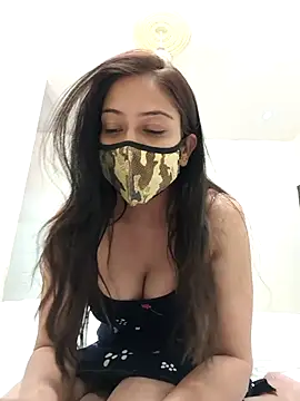 Snapshot of Aliyaa_bhat chatting on 04-13-26, 05:46 Aliyaa bhat online show from 04-13-26, 05:46