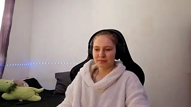 Snapshot of WesleyFrohling chatting on 04-08-26, 09:09 WesleyFrohling online show from 04-08-26, 09:09