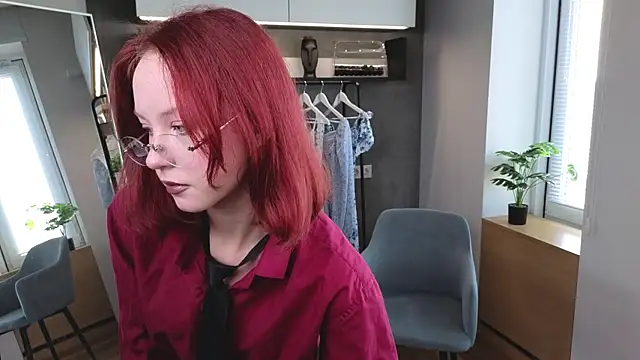 Snapshot of MaisieWillians chatting on 07-29-26, 04:32 MaisieWillians online show from 07-29-26, 04:32