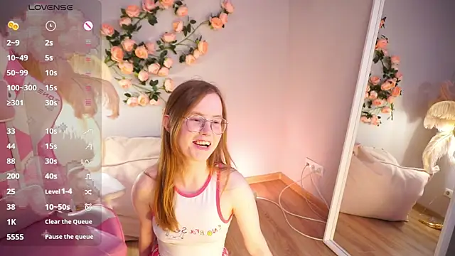 Snapshot of More_Sonne chatting on 06-17-26, 01:56 More Sonne online show from 06-17-26, 01:56
