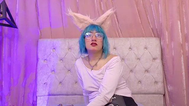 Zafiro Kitsune online show from 06-18-26, 03:51