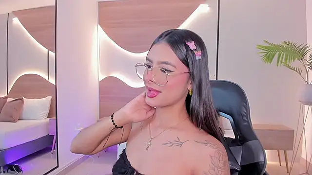 dulce glow  online show from 04-25-26, 02:47