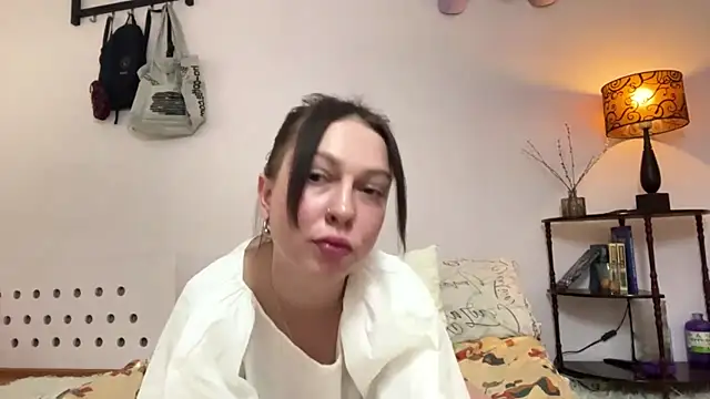 Evelyn Charm online show from 04-15-26, 01:51