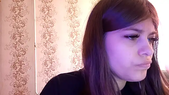 Snapshot of Mialikesun chatting on 05-10-26, 10:09 Mialikesun online show from 05-10-26, 10:09