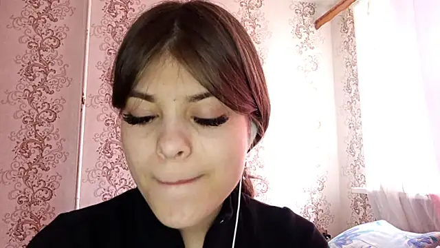 Snapshot of Mialikesun chatting on 05-13-26, 10:01 Mialikesun online show from 05-13-26, 10:01