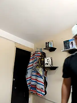 boysexy2207 online show from 04-24-26, 03:36