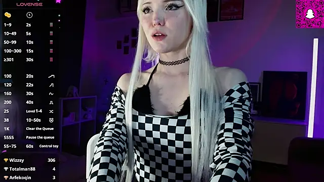 Snapshot of evianlui chatting on 05-19-26, 05:08 evianlui online show from 05-19-26, 05:08