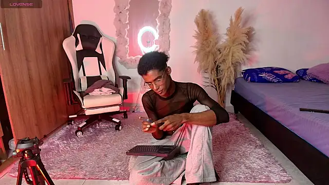 Snapshot of IamAndrey chatting on 06-15-26, 11:07 IamAndrey online show from 06-15-26, 11:07