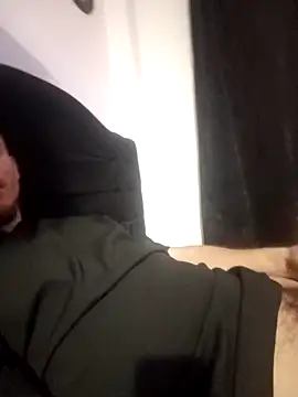 erik9508 online show from 04-08-26, 02:22