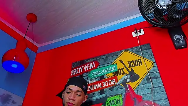 Daniel huge22 online show from 05-09-26, 01:55