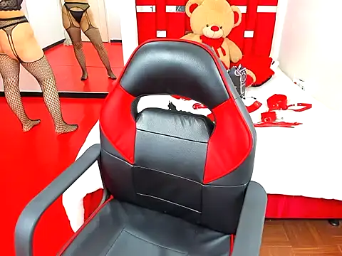 scarlett red 1 online show from 04-16-26, 05:36