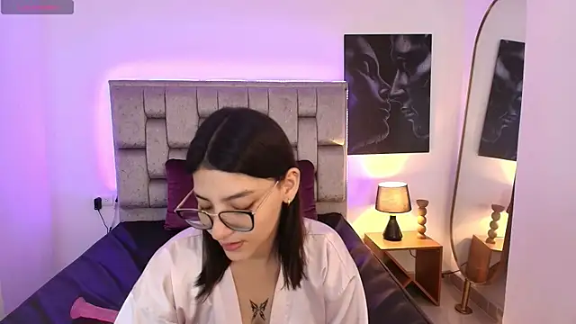 candy tina online show from 04-17-26, 02:09