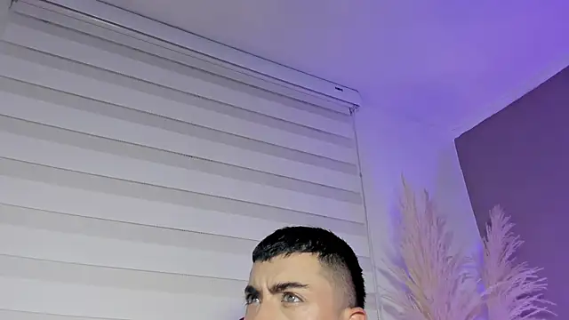 Snapshot of Alexander_Diazz chatting on 05-15-26, 12:12 Alexander Diazz online show from 05-15-26, 12:12