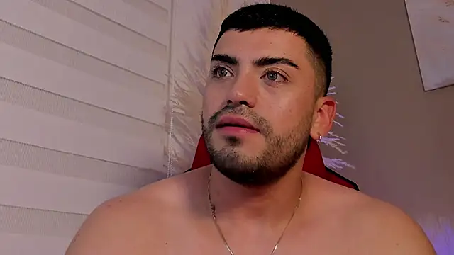 Snapshot of Alexander_Diazz chatting on 05-16-26, 12:40 Alexander Diazz online show from 05-16-26, 12:40