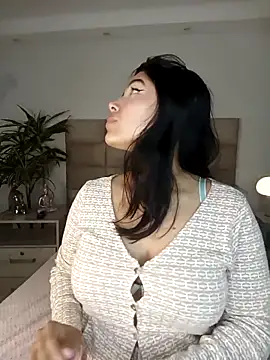 BrendaBloom  online show from 04-12-26, 12:54