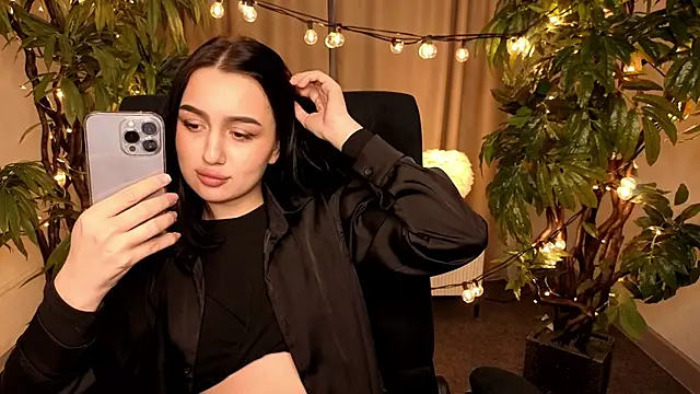 Snapshot of MargaretParker chatting on 04-10-26, 11:37 MargaretParker online show from 04-10-26, 11:37