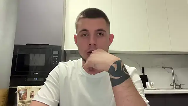 Snapshot of Viktor348 chatting on 04-07-26, 12:38 Viktor348 online show from 04-07-26, 12:38