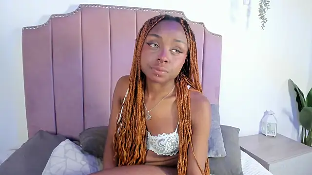 Midnigth bluee online show from 04-18-26, 03:54