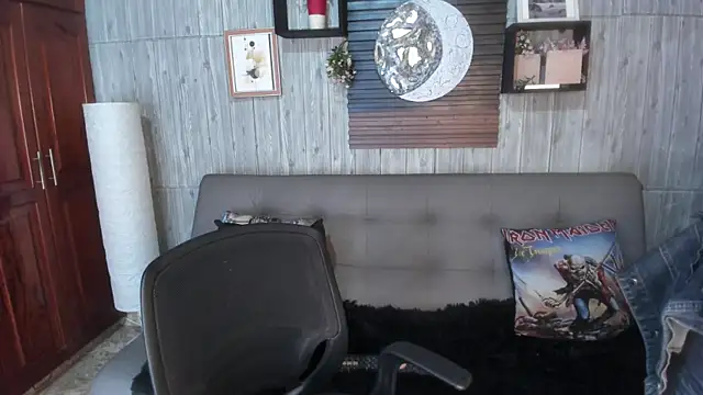 Snapshot of Alucarda666 chatting on 05-31-26, 03:58 Alucarda666 online show from 05-31-26, 03:58
