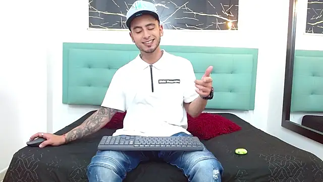 PowerLustX online show from 05-06-26, 03:57