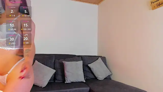 Elliee e online show from 05-25-26, 01:06