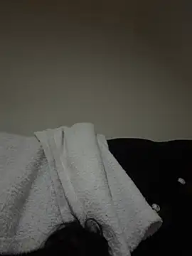 Snapshot of Bbygcx chatting on 06-30-26, 01:17 Bbygcx online show from 06-30-26, 01:17