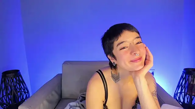 Snapshot of Atheena__ chatting on 07-08-26, 12:31 Atheena online show from 07-08-26, 12:31