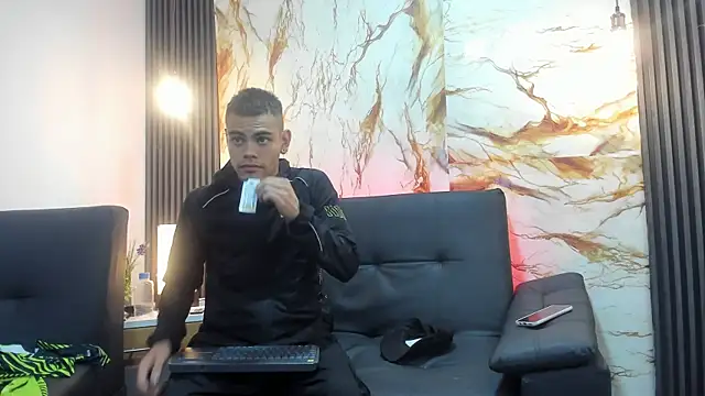 RomeoBoselli   online show from 05-15-26, 10:50