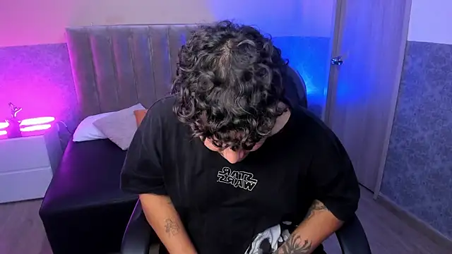 DAMON SALVATTORE online show from 04-17-26, 03:31