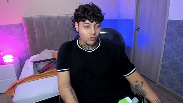 DAMON SALVATTORE online show from 04-18-26, 03:54