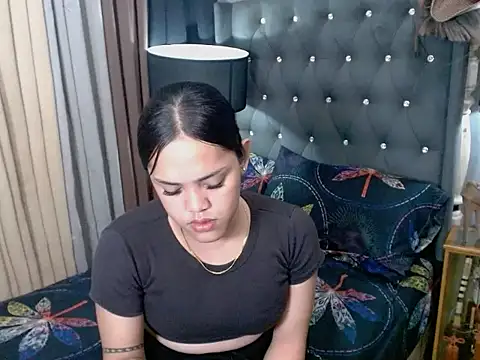 Snapshot of yhanachoii chatting on 06-16-26, 08:00 yhanachoii online show from 06-16-26, 08:00