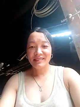 Snapshot of vanlucky2 chatting on 04-14-26, 02:39 vanlucky2 online show from 04-14-26, 02:39