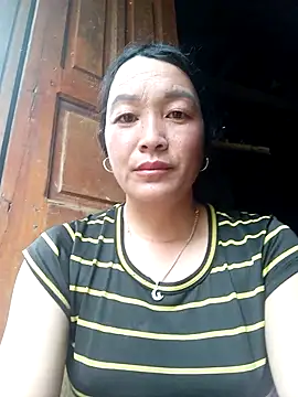 Snapshot of vanlucky2 chatting on 04-16-26, 10:05 vanlucky2 online show from 04-16-26, 10:05