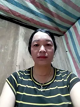 Snapshot of vanlucky2 chatting on 04-21-26, 11:07 vanlucky2 online show from 04-21-26, 11:07