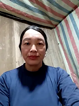 Snapshot of vanlucky2 chatting on 04-30-26, 11:42 vanlucky2 online show from 04-30-26, 11:42