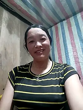 Snapshot of vanlucky2 chatting on 05-04-26, 11:28 vanlucky2 online show from 05-04-26, 11:28