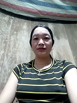 Snapshot of vanlucky2 chatting on 05-12-26, 01:14 vanlucky2 online show from 05-12-26, 01:14