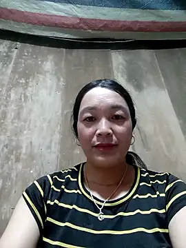 Snapshot of vanlucky2 chatting on 06-07-26, 03:43 vanlucky2 online show from 06-07-26, 03:43