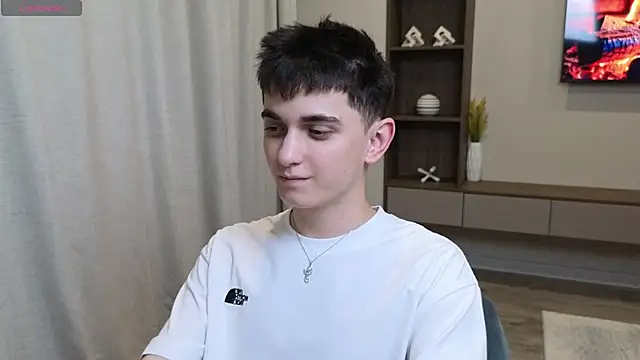 Snapshot of alexander_18_xxl chatting on 07-22-26, 06:32 alexander 18 xxl online show from 07-22-26, 06:32