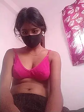 Snapshot of Shaniya03 chatting on 05-13-26, 04:43 Shaniya03 online show from 05-13-26, 04:43